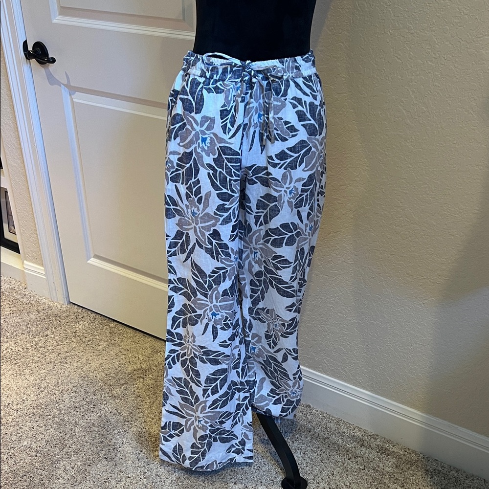 Tommy Bahama Blue and White Leaf Print Wide Leg Pants.